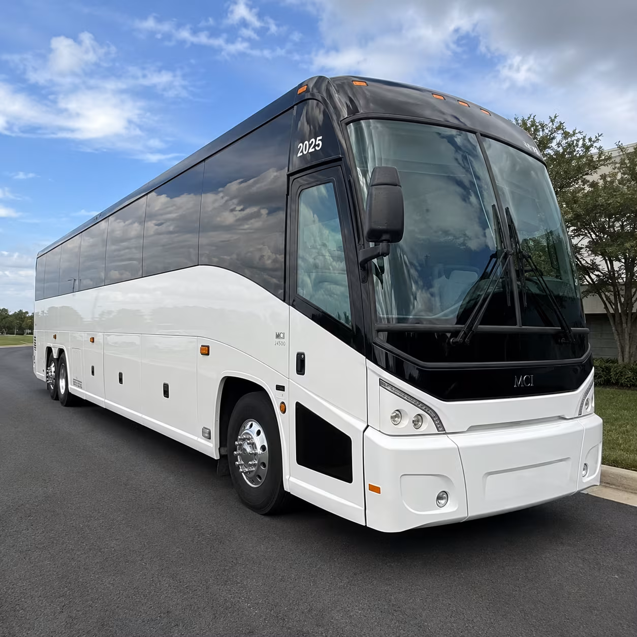 Eugene Airport Shuttle & Transportation party bus exterior