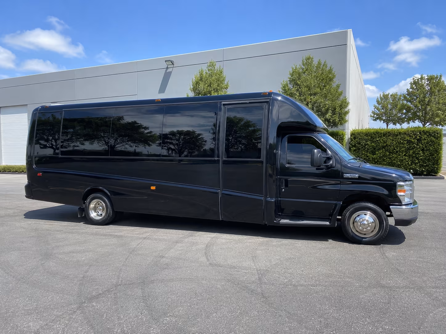 Eugene Birthday, Sweet 16, & Quinceañera Transportation party bus exterior