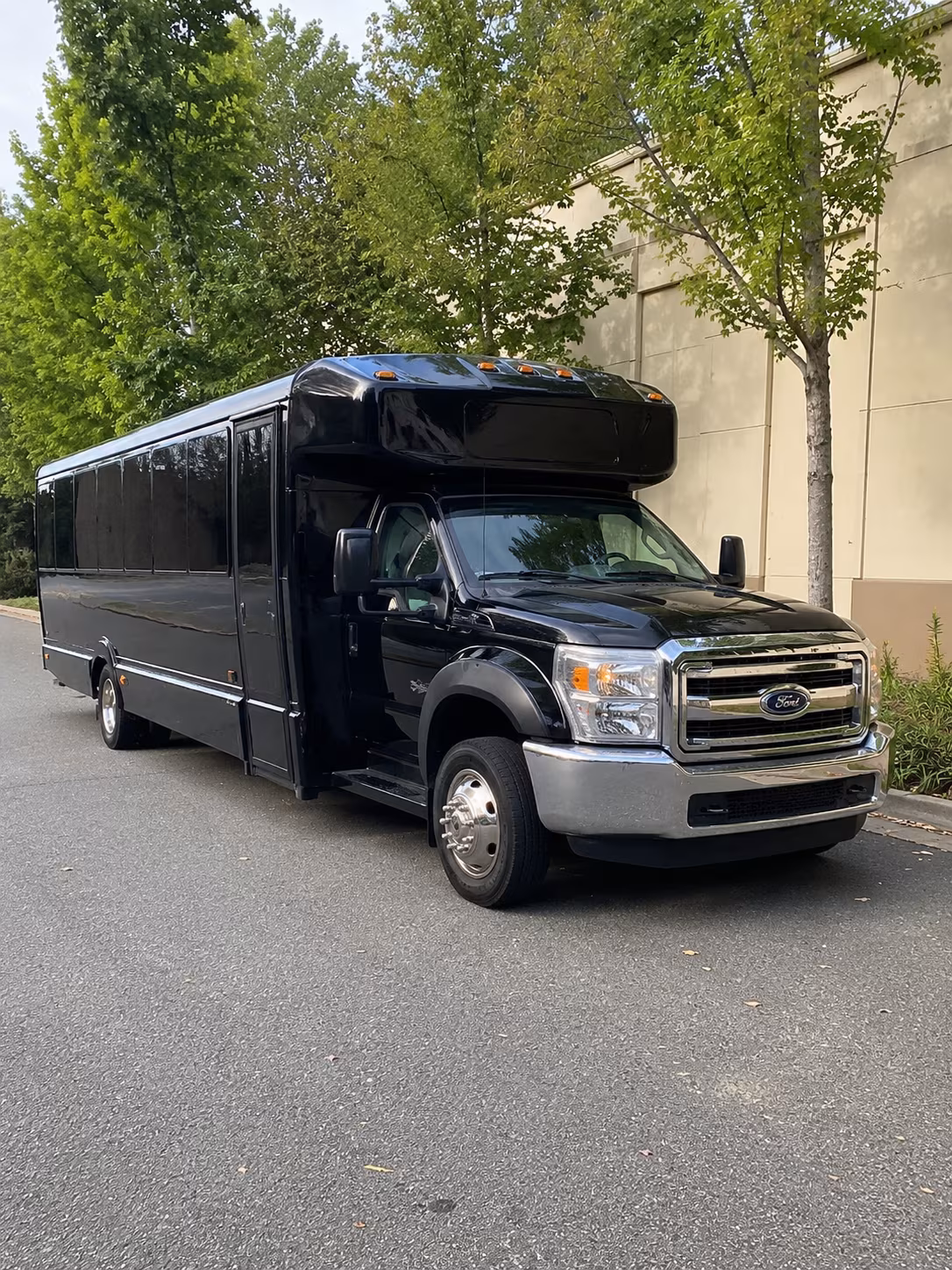 Eugene Birthday, Sweet 16, & Quinceañera Transportation party bus interior
