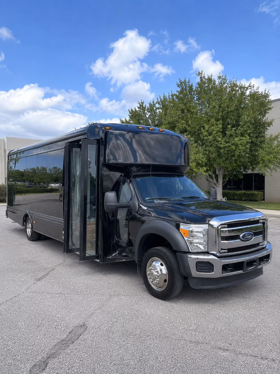 Eugene Prom & Homecoming Transportation party bus exterior
